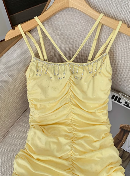 Hot girl suspender dress women's new style waist slimming temperament pleated hip skirt R4037