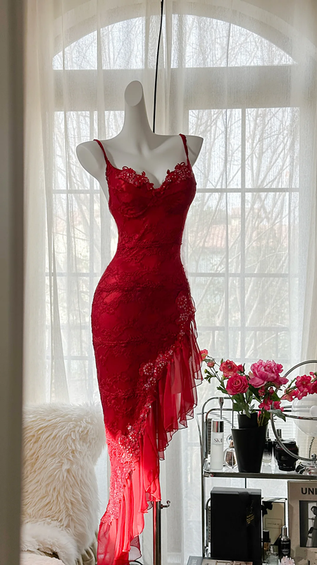 Sexy red halter-neck, fitted, asymmetrical skirt ball gown R7681