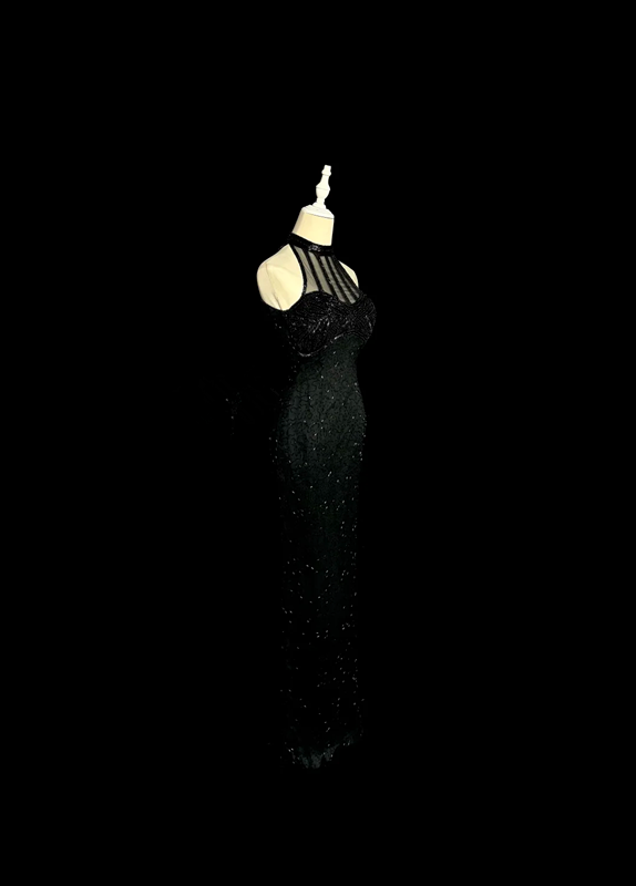 Black halter-neck, fitted waist, and bodycon sexy ball gown R6606