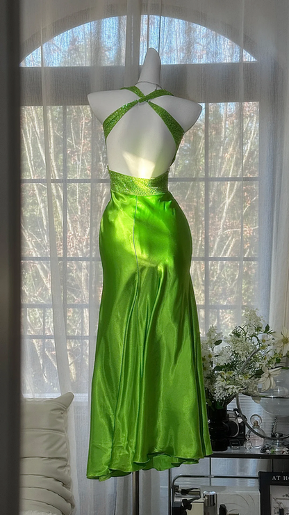 Green halter-neck, fitted waist, backless, sexy bodycon ball gown R8095