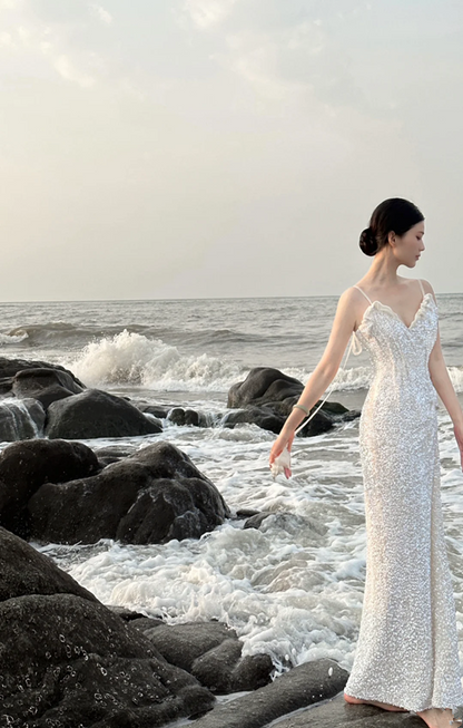 Light apricot halter-neck fitted waist elegant and sexy ball gown R8050