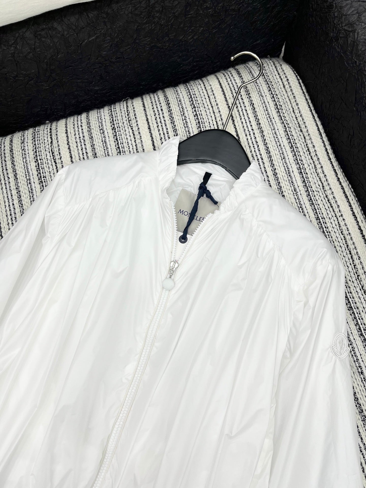 Moncle 25 Stand-Up Collar Double Zip Jacket White Cotton amd Polyester  267977
