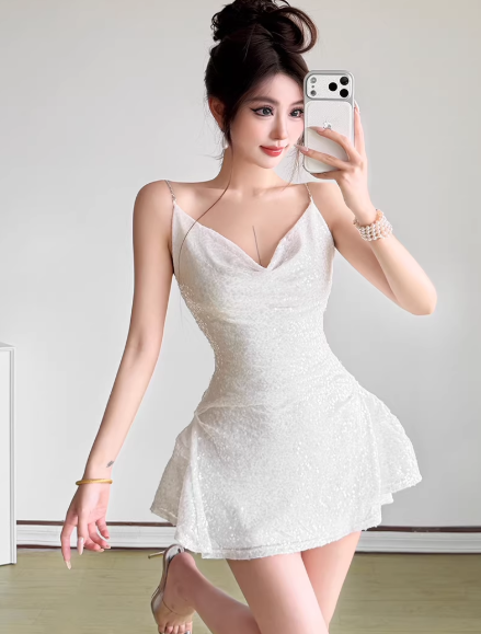 Fashion White Women‘s Dress S440