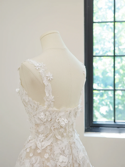 White lace floral print fitted midi ball gown/bridal dress R8500