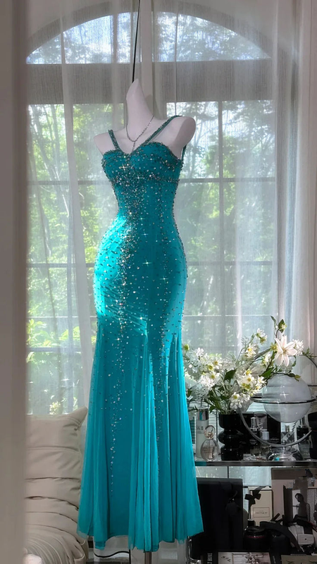 Lake blue halter-neck fitted waist bodycon long ball gown R6545
