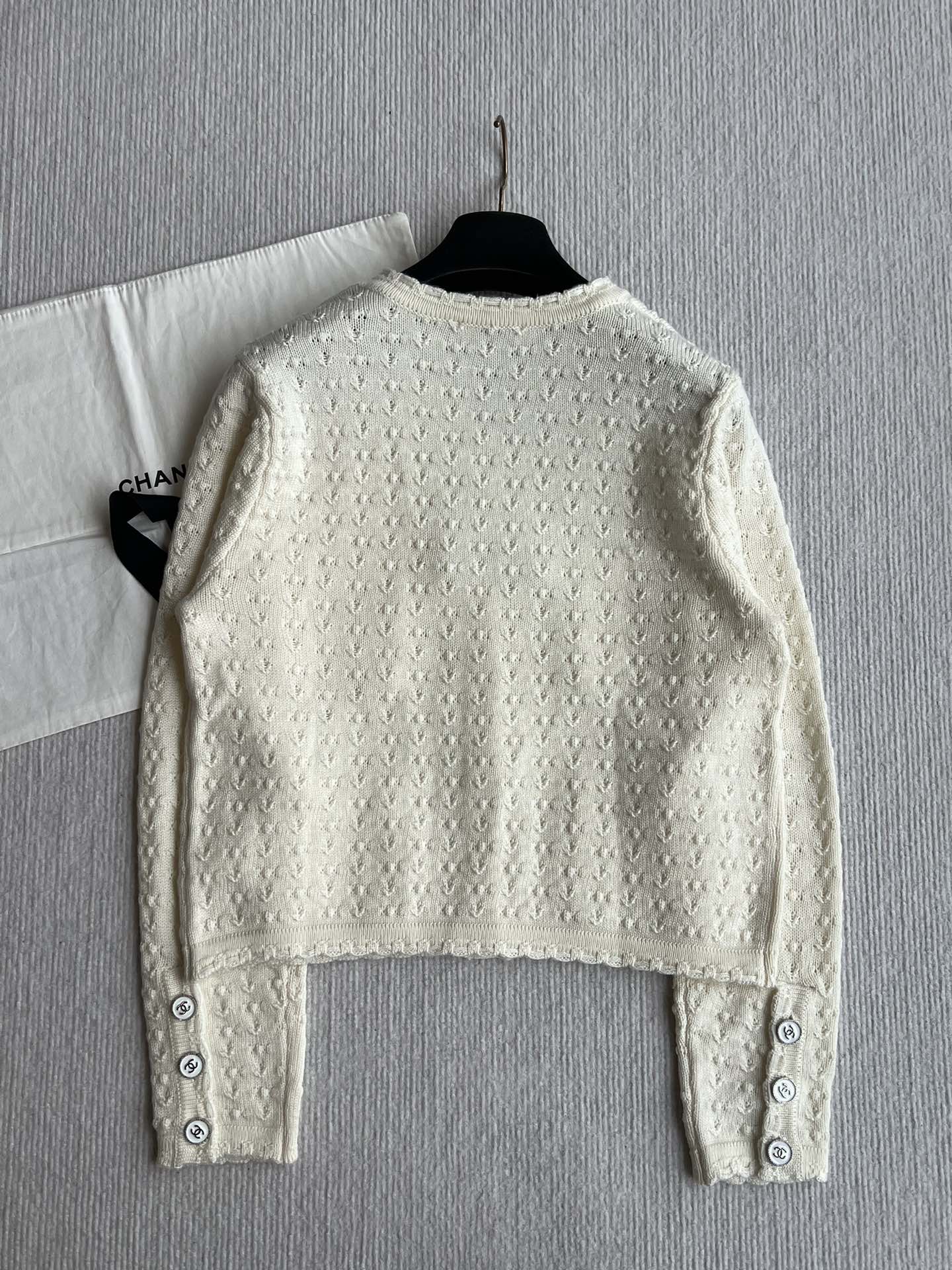 Chanel 25P Cardigan Beige Cashmere 220196