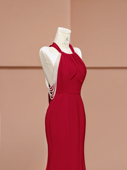 Red halter-neck, fitted waist, slimming, hip-hugging sexy long ball gown R8411