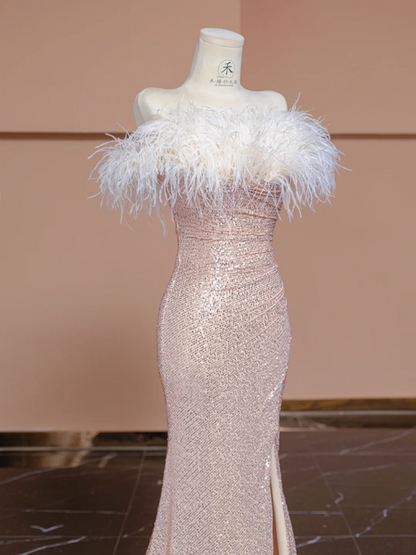 Light pink off-the-shoulder feather neckline, fitted waist, bodycon skirt, long ball gown/bridal dress R8297