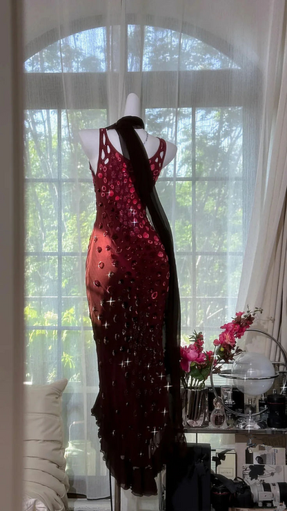 Deep red halter-neck fitted bodycon long ball gown R6548