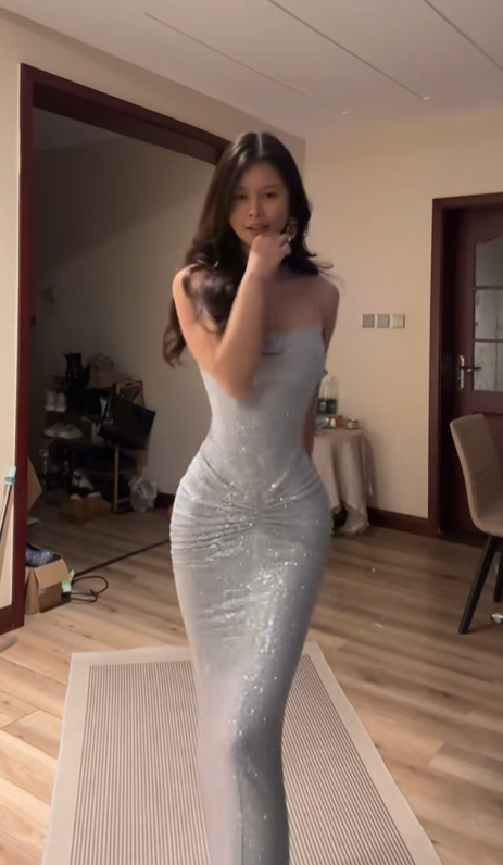 Light gray halter-neck fitted long sexy ball gown R7547
