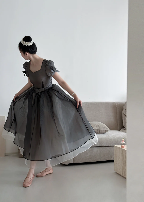 Gray square-neck, waist-cinched, full-skirted elegant prom dress R7973