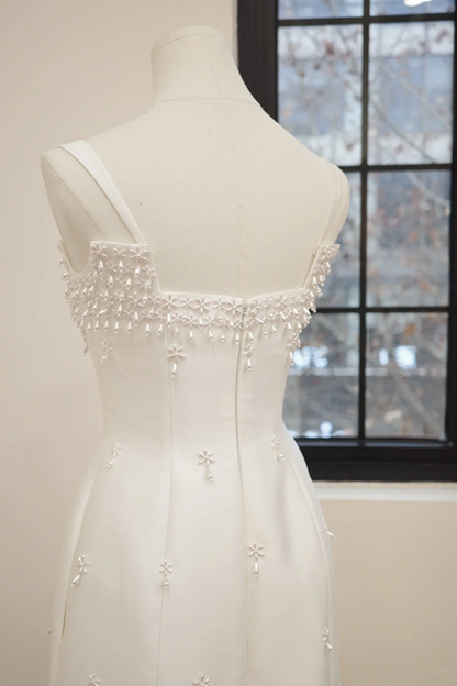 White halter-neck, fitted, elegant midi-length ball gown/bridal dress R8504