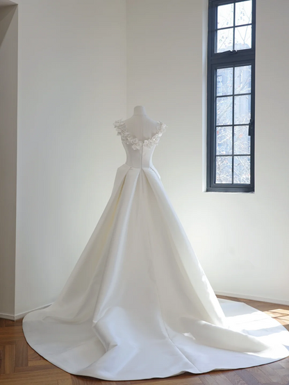 White 3D floral fitted long ball gown/bridal dress R8505