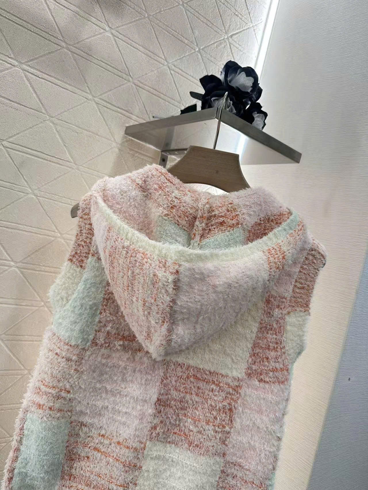CC Sleeveless Knit Hoodie in Pink Cotton