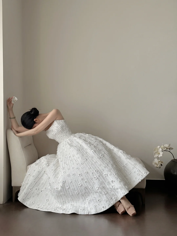 White spaghetti strap, small floral, waist-cinched, slim-fit long prom dress R7976