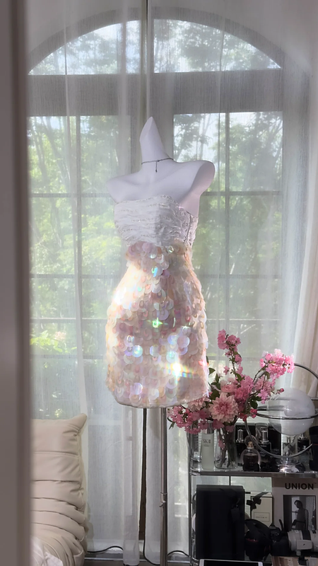 Light pink sequined strapless fitted waist bodycon short prom dress R7626