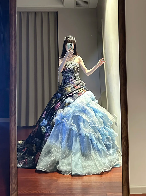 Black retro-style strapless, fitted waist ball gown with light blue tulle skirt R8634