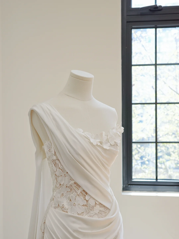 White one-shoulder design, fitted waist, sexy lace long ball gown, bridal gown R8506