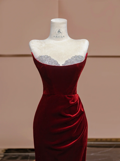 Red strapless, fitted, long, sexy ball gown/bridal dress R8358