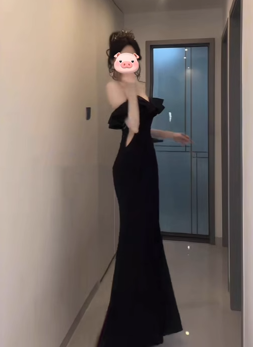 Little black dress, elegant high-end evening dress, high-end hip-wrapped tube top dress R0468
