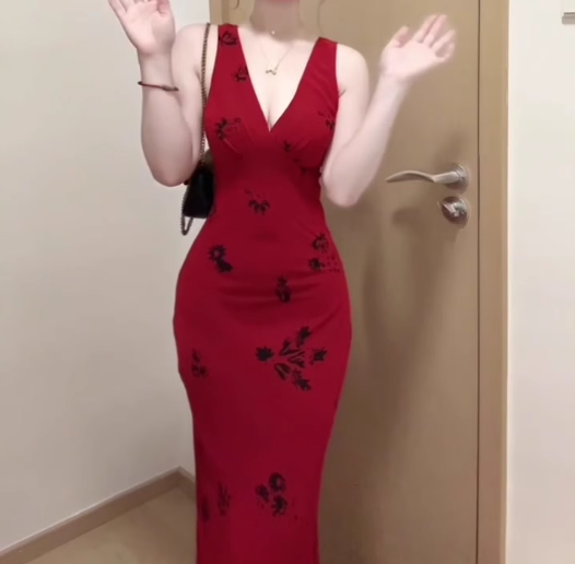 Retro V-neck red suspender dress sexy waist temperament hip fishtail long skirt R0712