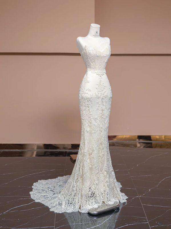 Off-white strapless, fitted, bodycon mermaid-style long gown, elegant ball gown, bridal dress R8330
