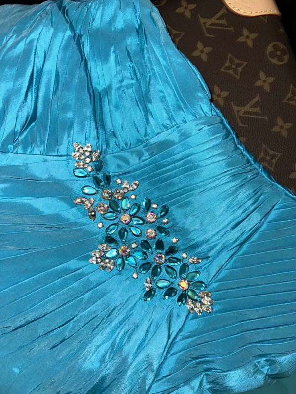 Lake blue halter-neck fitted long ball gown R6991