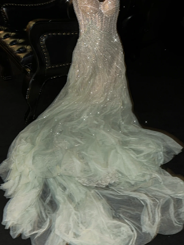 Light green sequined halter-neck fitted long ball gown R8819
