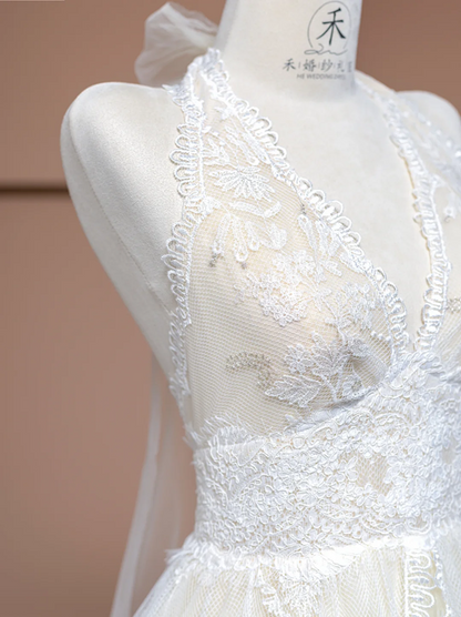 Off-white halter neck fitted waist long lace ball gown, elegant wedding dress R8331