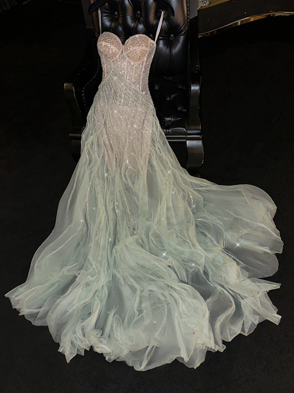Light green sequined halter-neck fitted long ball gown R8819