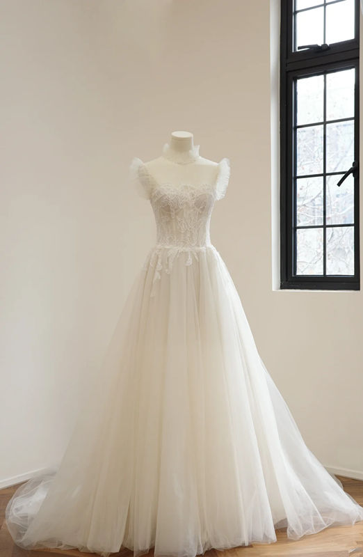 White lace fitted waist long ball gown/bridal dress R8544