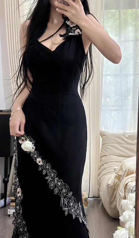 Black halter-neck fitted bodycon ball gown with a sexy asymmetrical hem R7748
