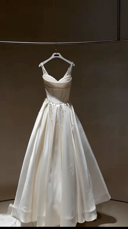 A-line wedding dress Elegant wedding gown Princess Bridal Gown        S6988
