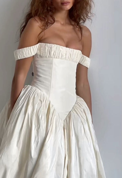 Off Shoulder White wedding dress Elegant Princess Bridal Gown        S7014