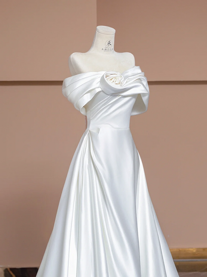 White off-the-shoulder fitted long elegant ball gown/bridal dress R8306