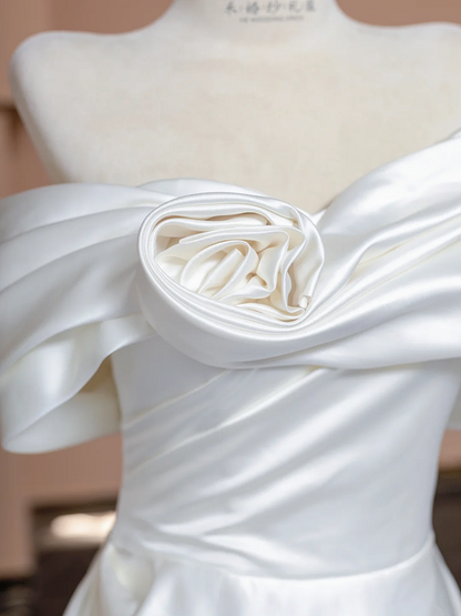 White off-the-shoulder fitted long elegant ball gown/bridal dress R8306