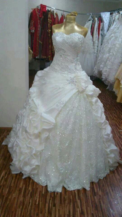 Luxury A Line Strapless Wedding Dresses Sleeveless Shinny Bridal Gowns
