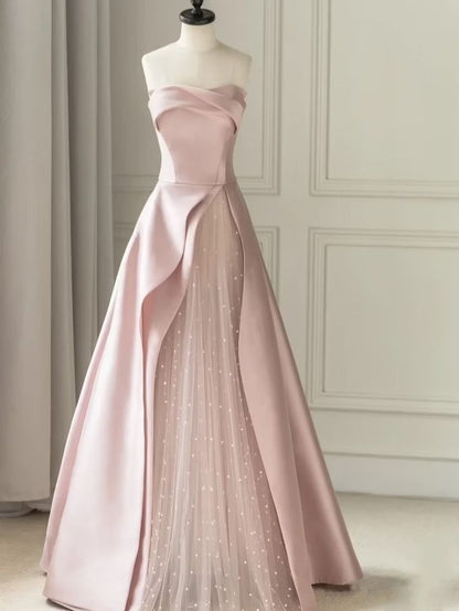 Black Strapless High-Slit Evening Gown        S7061