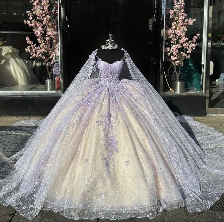 Light Purple Quinceanera Dressess with Cape Luxury Butterfly Applique Sweet 16 Ball Gown