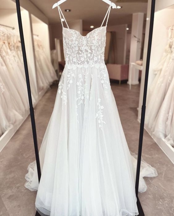 A Line Wedding Dresses for Women Simple Beach Wedding Dresses Sexy Boho Lace Appliques Beaded Bridal Gowns