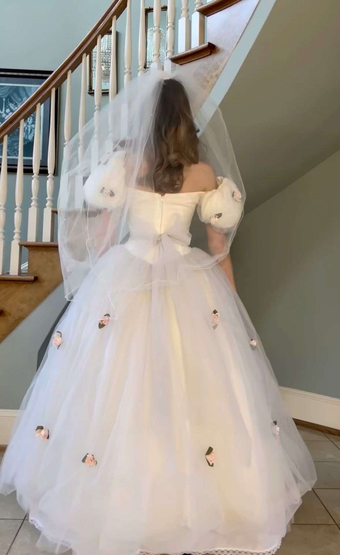 Classy tulle ball gown wedding dress 1980s princess style bridal gowns for women