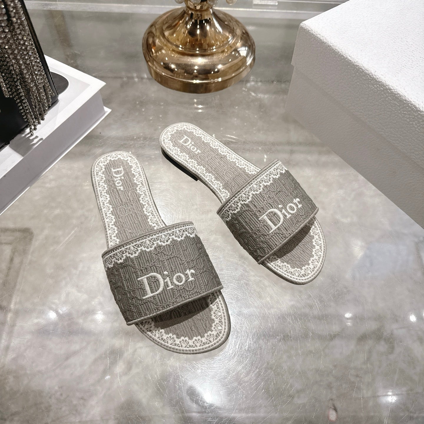 CC 26 Embroidered Sandals Gray White Canvas 592243