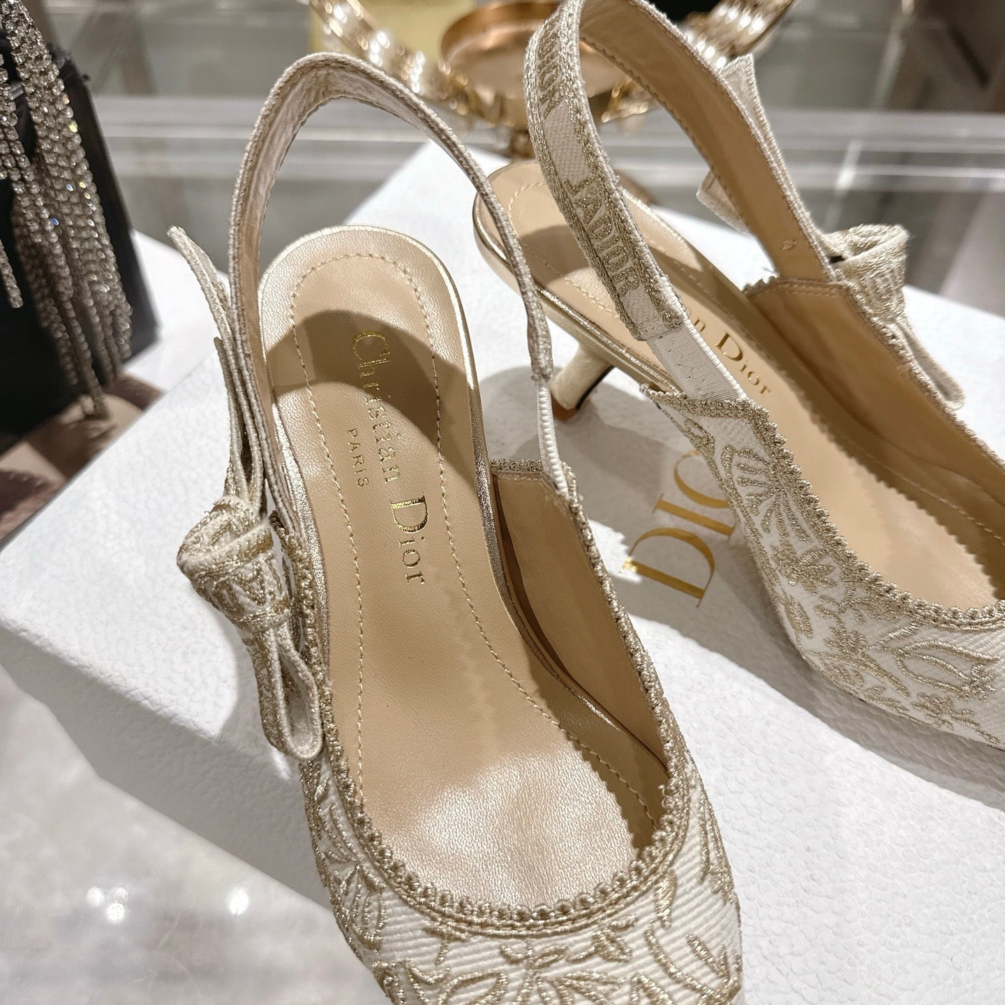 CC 26 Slingback Metallic Floral Embroidery 45mm Ivory Gold Tweed 592234