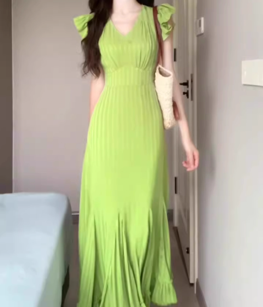 Retro green dress high-grade v-neck temperament step by step lotus fishtail skirt R0735
