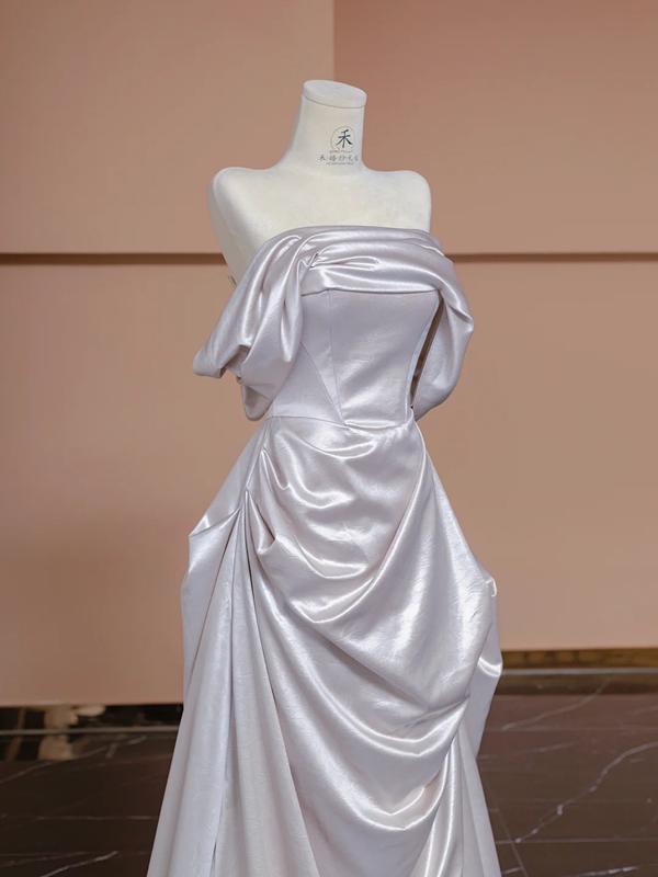 Silver-grey off-the-shoulder, high-end, fitted long elegant ball gown/bridal dress R8304
