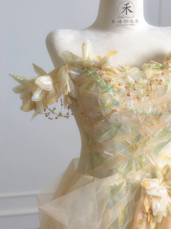 Light yellow off-the-shoulder fitted waist ball gown with a full skirt R8219
