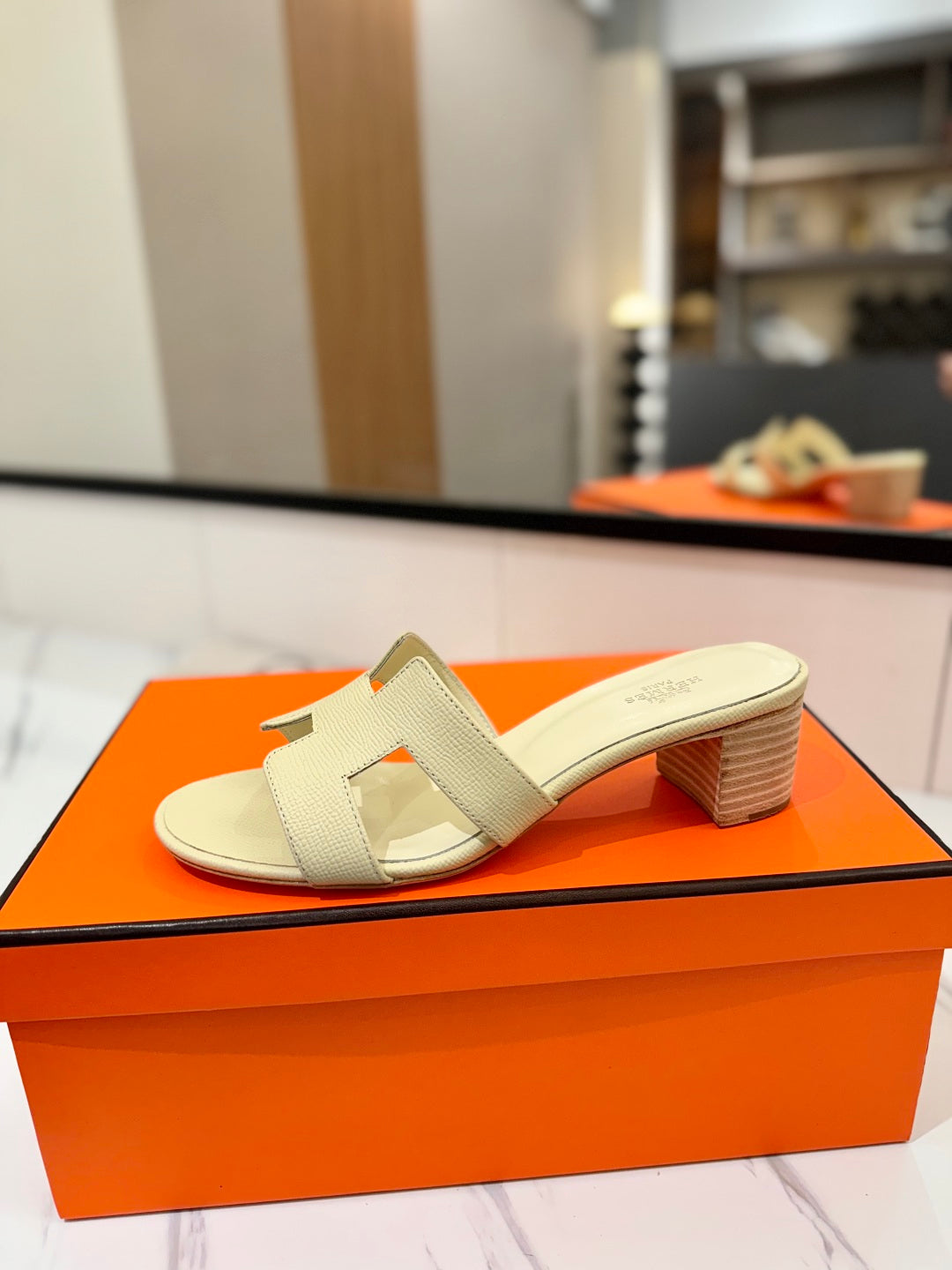 HM Oasis Sandals Pale Yellow Cowhide 294840