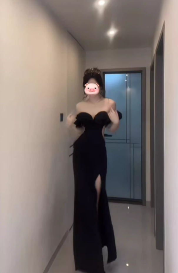 Little black dress, elegant high-end evening dress, high-end hip-wrapped tube top dress R0468