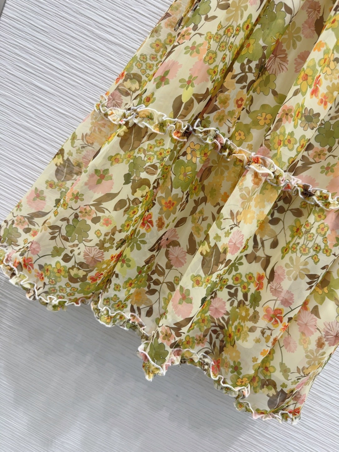Celine 25 Floral Sleeveless Dress Green mix colors Polyester
