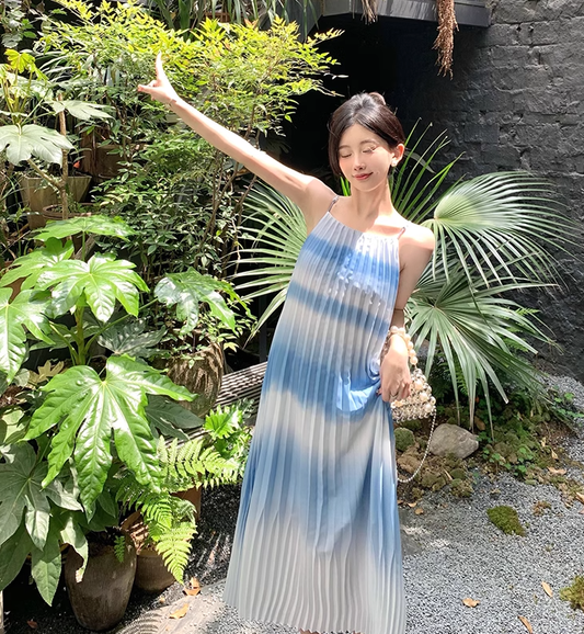 Gradient blue seaside holiday style suspender dress new Sanya tea break beach dress R0183